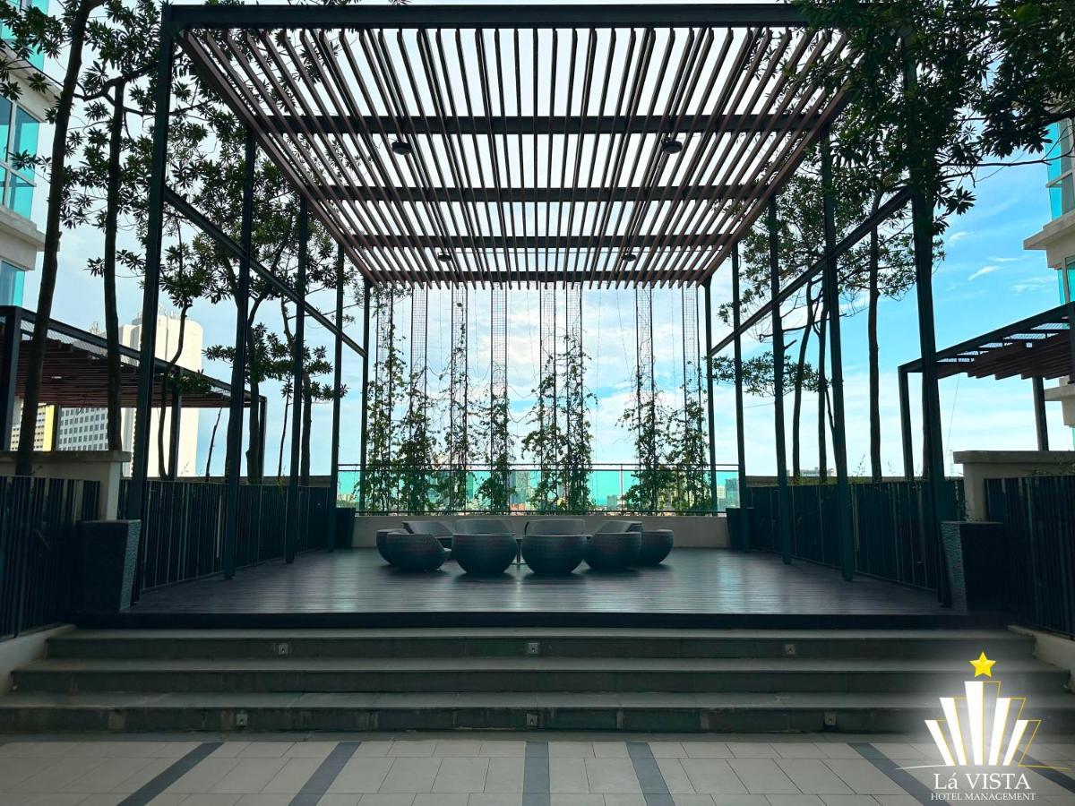 Apartment The Shore & Residences By La Vista