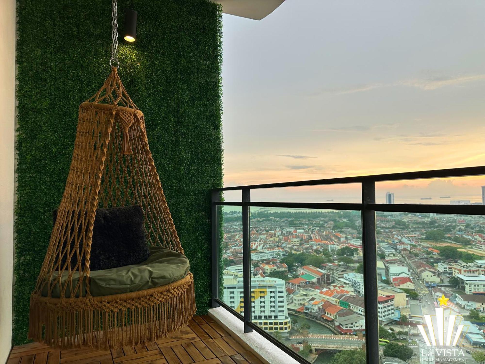 The Shore & Residences By La Vista